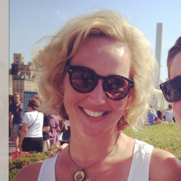 Meet your Posher, Joelle - Picture 1 of 5